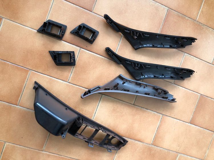 มือจับประตู ครอบสวิตกระจก BMW F10 520d 525i 528i 530i  รูปที่ 13