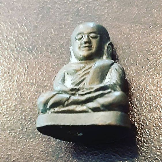 หลวงพ่อเงิน นวะโลหะ พิมพ์เล็ก หลวงพ่อเกษม เขมโกปลุกเศก รูปที่ 9