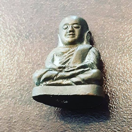 หลวงพ่อเงิน นวะโลหะ พิมพ์เล็ก หลวงพ่อเกษม เขมโกปลุกเศก รูปที่ 15