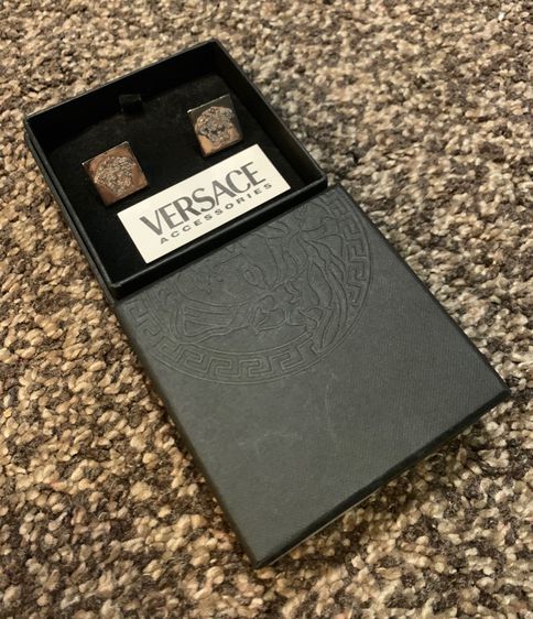 ขายCufflink shirt ผู้ชาย Versace 
