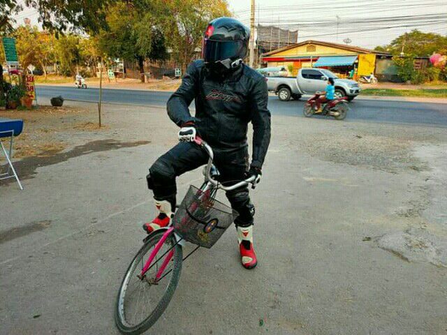 สีเพ้นท์เสื้อ เพ้นท์กระเป๋าหนัง เพ้นท์เสื้อหนัง สีย้อมหนัง ซ่อมเครื่องหนังถลอก รูปที่ 4