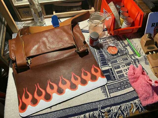 สีเพ้นท์หนัง  สีย้อมหนัง เพ้นท์กระเป๋า เพ้นท์รองเท้า รูปที่ 6