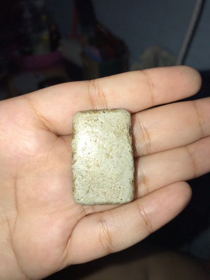 พระสมเด็จ วัดระฆัง พิมพ์ฐานแซม โบราณ เนื้อผงพุทธคุณ หลังสวย พิมพ์คมชัด พระหนา ขอบไม่คม เนื้อพระมีมวลสารครบ เนื้อแห้ง เก่าได้อายุ รูปทรงบิดเบ รูปที่ 8