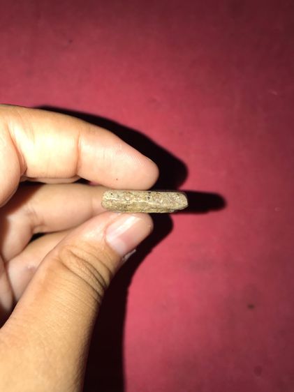 พระสมเด็จ วัดระฆัง พิมพ์หูยาน ฐานแซม โบราณ ขนาดเล็ก เนื้อผงพุทธคุณ หลังสวย พิมพ์คมชัด พระหนา ขอบไม่คม เนื้อพระมีมวลสารครบ เนื้อแห้ง เก่าได้อ รูปที่ 5