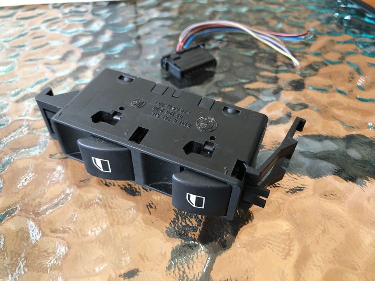 สวิตกระจก แผ่นพรม แผงปิดท้าย ปิดยางอะไหล่ Series3 E46 ใส่ ตาตก ตายก รูปที่ 7