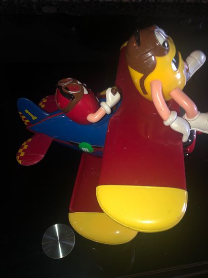 Model ใส่ขนม M and M รูปที่ 2