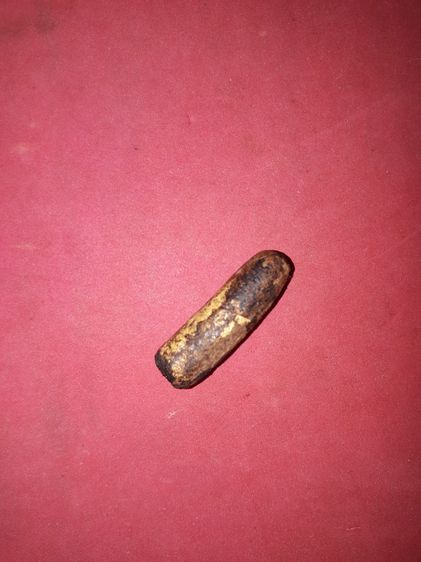 ตะกรุด ผงยาจินดามณี ยาวประมาณ 1 นิ้ว หลวงพ่อทองอยู่ วัดท่าเสา จ.สมุทรสาคร ยุคต้นๆ แห้งเหี่ยว เนื้อผงยาจินดามณี หรือ ผงยาวาสนา สีน้ำตาลเข้มปน รูปที่ 2