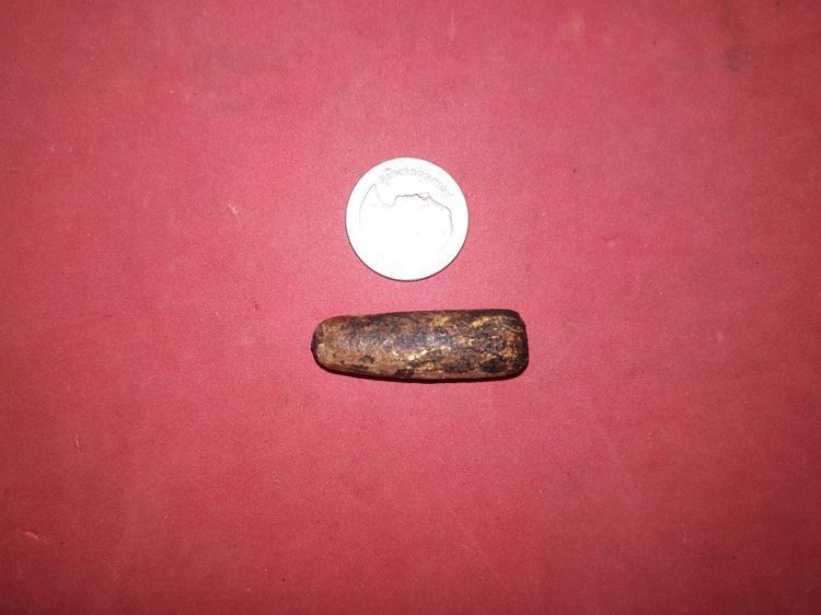 ตะกรุด ผงยาจินดามณี ยาวประมาณ 1 นิ้ว หลวงพ่อทองอยู่ วัดท่าเสา จ.สมุทรสาคร ยุคต้นๆ แห้งเหี่ยว เนื้อผงยาจินดามณี หรือ ผงยาวาสนา สีน้ำตาลเข้มปน รูปที่ 6