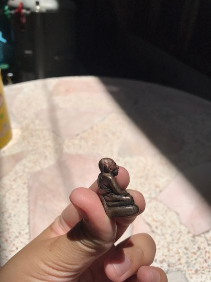 รูปหล่อโบราณ หลวงปู่สุข ธัมมโชโต วัดโพธิ์ทรายทอง เนื้อสำริด รุ่นแรก ปี 2489 ที่ฐานอุดผงเดิมๆ จำนวนการจัดสร้างน้อยมาก เก่า แท้ หายาก รูปหล่อโ รูปที่ 8