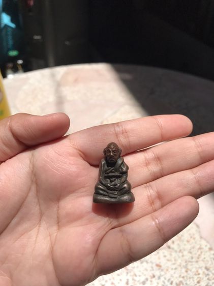 รูปหล่อโบราณ หลวงปู่สุข ธัมมโชโต วัดโพธิ์ทรายทอง เนื้อสำริด รุ่นแรก ปี 2489 ที่ฐานอุดผงเดิมๆ จำนวนการจัดสร้างน้อยมาก เก่า แท้ หายาก รูปหล่อโ รูปที่ 7