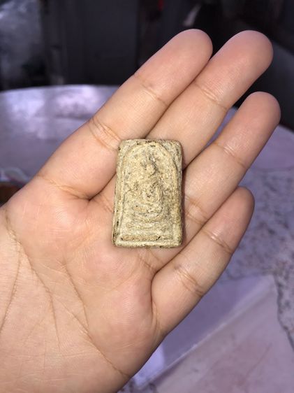 พระสมเด็จ วัดบางขุนพรหม พิมพ์เจด้ีย์ เนื้อผงพุทธคุณ หลังสวย พิมพ์คมชัด พระหนา ขอบไม่คม เนื้อพระมีมวลสารครบ เนื้อแห้ง มีคราบกรุ เก่าได้อายุ ร รูปที่ 6