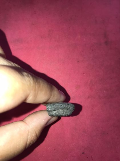 พระหลวงพ่อทวด วัดช้างให้ รุ่นพินัยกรรม ปี 2505 พิมพ์ใหญ่ เนื้อว่าน แห้ง พระสวยคม ผิวเดิมๆ แร่ด้านหลังชัดเจน เป็นพระที่แห้งมาก ผสม บวกกับขี้ม รูปที่ 5