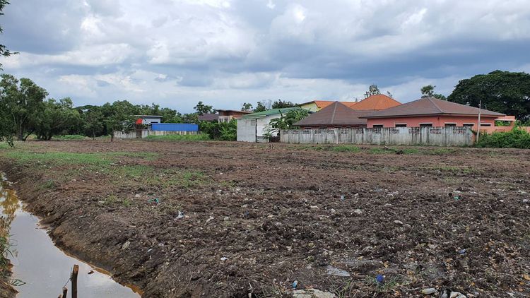 ขายที่ดินแปลงสวย ติดทางขึ้นรถไฟฟ้าสายสีแดง 1 สถานีถึงสนามบินดอนเมือง  ย่านรังสิต 8 ไร่ 57 ตารางวา ห่างจากสถานีหลักหกเพียง 500ม. รูปที่ 2