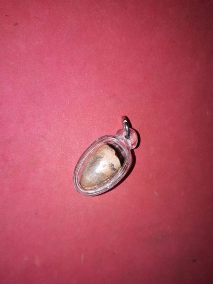 หมากทุย หลวงปู่เอียม วัดหนัง บางขุนเทียน กรุงเทพมหานคร อุดด้วยชันโรงใต้ดิน ขนาดเล็ก สร้างน้อยมาก ปี 24xx ผิวเดิมๆออกผิวสองสี ดูง่ายมาก แท้ ส รูปที่ 4