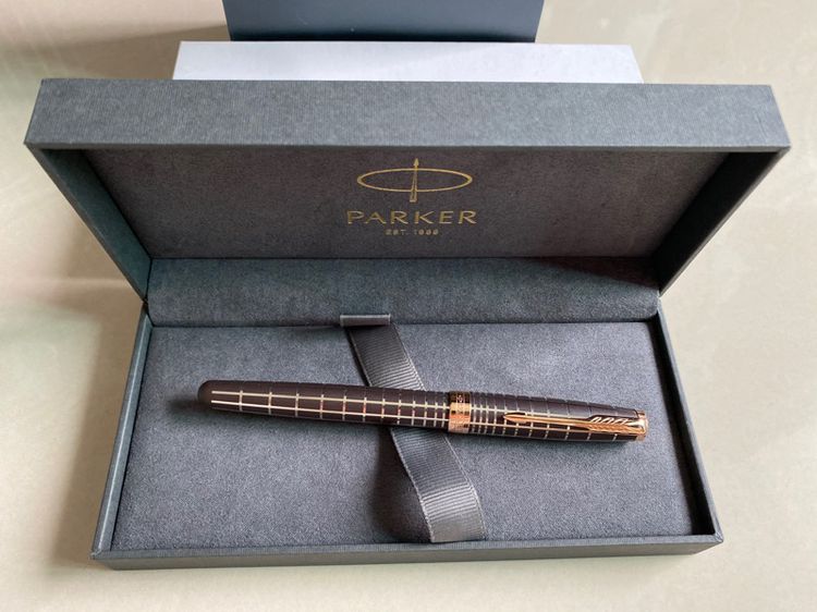 ปากกาหมึกซึม Parker Sonnet Prestige Brown Rubber Rose Gold Fountain Pen 18k M Nibใหม่ รูปที่ 1