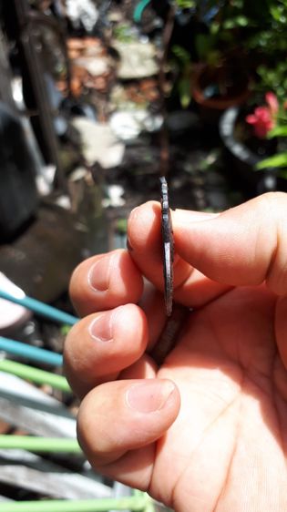 เหรียญ หลวงพ่อทวด รุ่น3 บล็อคเขยือน พิมพ์ 2 จุด ประคตเต็ม ปี2504 เนื้อทองแดงรมดำ พิมพ์ถูก คมชัด สวยและสมบูรณ์ตามสภาพเหรียญเก่าเก็บ แท้ ผิวเด รูปที่ 12