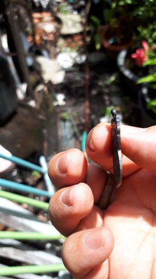 เหรียญ หลวงพ่อทวด รุ่น3 บล็อคเขยือน พิมพ์ 2 จุด ประคตเต็ม ปี2504 เนื้อทองแดงรมดำ พิมพ์ถูก คมชัด สวยและสมบูรณ์ตามสภาพเหรียญเก่าเก็บ แท้ ผิวเด รูปที่ 11