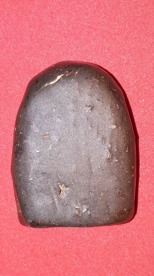 พระซุ้มกอ พิมพ์ใหญ่ มีกนก หลังสวย ไม่รู้กรุ กำแพงเพชร อายุประมาณ 700-800 ปี เนื้อดินเผา ละเอียดมาก เนื้อสีดำมัน อมน้ำตาล มีว่านดอกมะขามลอย จ รูปที่ 2