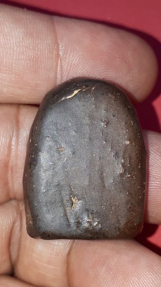 พระซุ้มกอ พิมพ์ใหญ่ มีกนก หลังสวย ไม่รู้กรุ กำแพงเพชร อายุประมาณ 700-800 ปี เนื้อดินเผา ละเอียดมาก เนื้อสีดำมัน อมน้ำตาล มีว่านดอกมะขามลอย จ รูปที่ 7