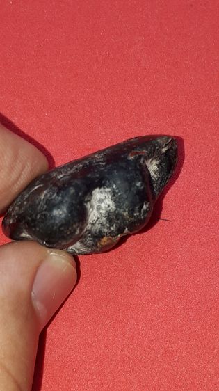 พระปิดตา หลังเรียบ เนื้อผงจุ่มรัก ปิดทอง ลอยองค์ ผิวเหยี่ยวแห้ง ลอกร่อน ขึ้นมัน พิมพ์คม ชัด สวย เป็นธรรมชาติ เก่าถึงยุคสมัยแน่นอน ขนาดกลาง ม รูปที่ 3