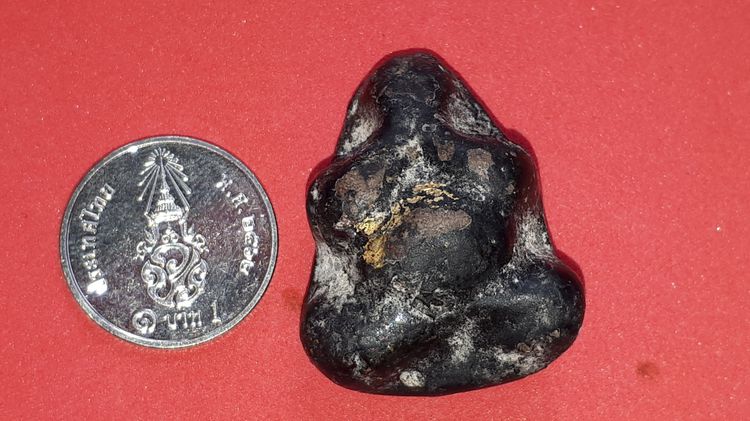 พระปิดตา หลังเรียบ เนื้อผงจุ่มรัก ปิดทอง ลอยองค์ ผิวเหยี่ยวแห้ง ลอกร่อน ขึ้นมัน พิมพ์คม ชัด สวย เป็นธรรมชาติ เก่าถึงยุคสมัยแน่นอน ขนาดกลาง ม รูปที่ 9