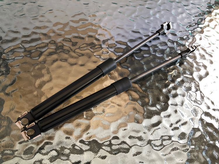 โช๊คฝาโปรง E34 โลโก้ BMW พวงมาลัย Logo ฝาล้อ E34 E36 E46 E30 E39 E34 E90 E92 E93 E60 E65 E66 E87 F9 F10 F30 E84 F48 รูปที่ 4