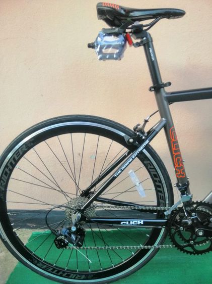 ใหม่จักรยานเสือหมอบ
RICHTER รุ่น CLICK สีดำเทา18 สปีด เฟรมอลูมิเนียมไซ50 รูปที่ 5