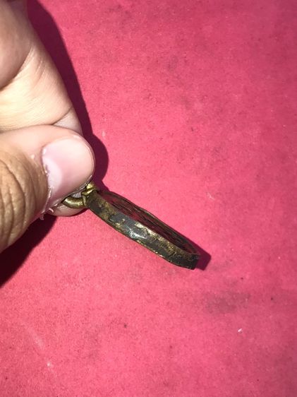 เหรียญกลม หูปลิง หลังยันต์ พิมพ์ใหญ่ หลวงพ่อไปล่ วัดกำแพง รุ่นแรก ปี 2478 พิมพ์มาฆบูชา เนื้อฝาบาตร สภาพสวยมาก แท้ดูง่าย เก่า เดิมๆ แปลก สร้า รูปที่ 3