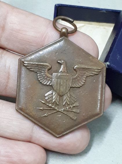 (บ.119) เหรียญที่ระลึกเนื้อทองเเดง รูปที่ 5