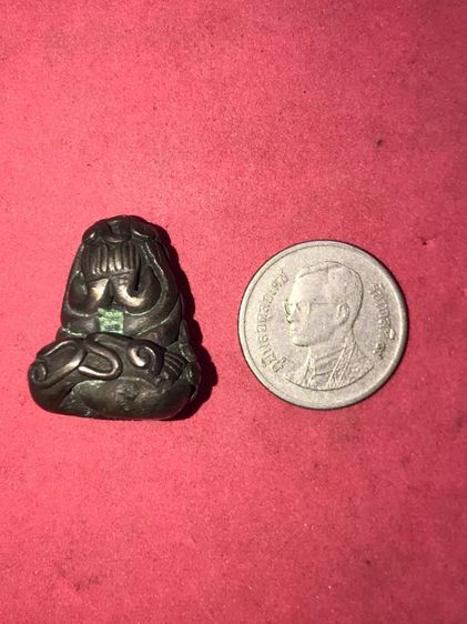 พระปิดตา พิมพ์ยันต์ยุ่ง เศียรบาตร เนื้อสำริดเงิน หลวงพ่อทับ อินทโชติ วัดสุวรรณาราม ( ทอง ) บางกอกน้อย พิมพ์คม ชัด เส้นยันต์คมชัด ลึก เส้นยัน รูปที่ 7