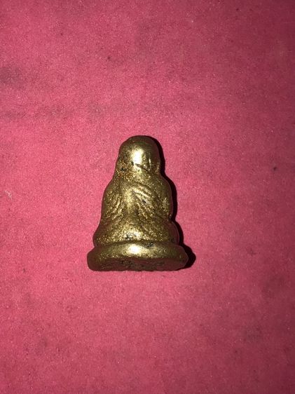 หล่อโบราณ หลวงพ่อเงิน พิมพ์ขี้ตา รุ่นแรก วัดบางคลาน จ.พิจิตร ปี 24 กว่าๆ เนื้อทองผสม เนื้อออกสองสี เนื้อเหี่ยว ย่น เป็นเกร็ดกระดี่ คมชัด ก้น รูปที่ 9