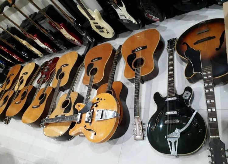 กีต้าร์โปร่ง Vintage Japan  Yamaha Tokai Morris ที่ Guitar Cafe’ Thailand รูปที่ 1