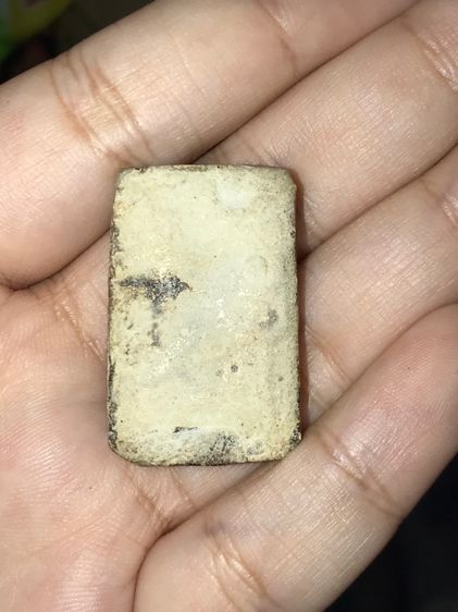 พระสมเด็จ วัดระฆัง พิมพ์คะแนนพัน เกศทะลุซุ้ม เนื้อผงพุทธคุณ กดพิมพ์ชัดๆ ผิวแห้ง มัน มีฝาขาว ยุบย่น ขอบไม่คมมือ มวลสารครบ เก่า มีเอกลักษณ์ในต รูปที่ 8