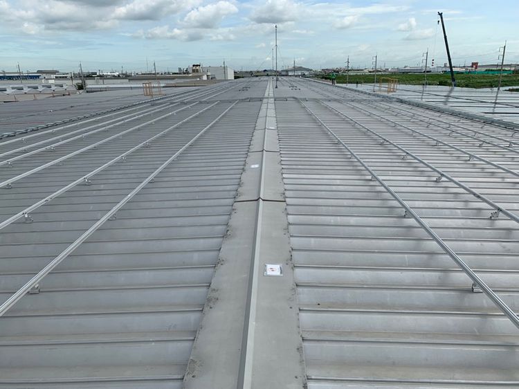 รับปรึกษา และรับติดตั้งระบบโซล่าเซลล์ ผลิตไฟฟ้าด้วยแสงอาทิตย์ บนหลังคาอาคาร โรงงาน ห้างสรรพสินค้า ร้านค้า บ้านพักอาศัย  รูปที่ 5