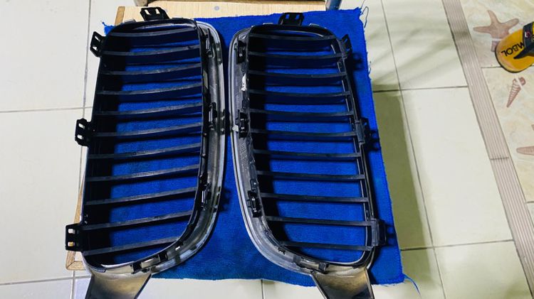หน้ากระจังBMW 325 ชี่รี3 แท้ถอด สวยๆแท้ศูนย์ รูปที่ 8