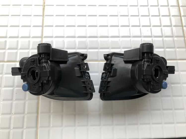 ไฟสปอร์ตไลท์ ช่องลม กันชนหน้า ไฟหน้า BMW F10 F11 ใส่ 520D 525D 523i 528i ปี 2012 2013 2014 2015 โช๊คฝาหน้าF10 รูปที่ 11