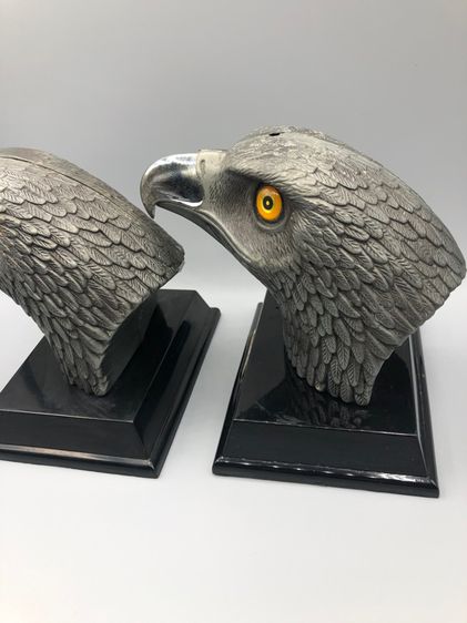 หัวนกอินทรีย์ งานโลหะ รูปที่ 3