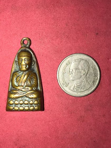 พระหลวงปู่ทวด วัดช้างไห้ พิมพ์หลังตัวหนังสือเล็ก มีหู เนื้อทองเหลือง ปี 2505 ปัตตานี สภาพสวย สมบูรณ์ เดิมๆ ผิวหิ้ง เก่า แท้ หายาก พุทธคุณ คร รูปที่ 6