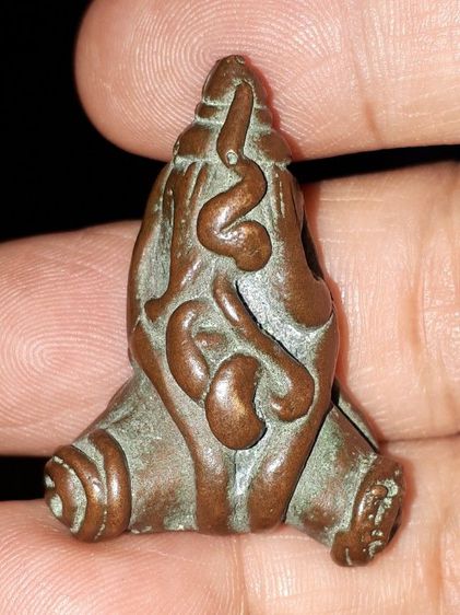 พระปิดตา ยันต์ยุ่ง เนื้อโลหะผสม ผิวออกน้ำตาลอมสีดำ เหี่ยวย่น พระมีน้ำหนัก พระมีเอกลักษณ์ในตัวเอง สภาพสมบูรณ์ สวย แปลก เก่า แท้ หายาก นานๆจะเ รูปที่ 14