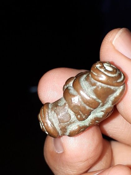 พระปิดตา ยันต์ยุ่ง เนื้อโลหะผสม ผิวออกน้ำตาลอมสีดำ เหี่ยวย่น พระมีน้ำหนัก พระมีเอกลักษณ์ในตัวเอง สภาพสมบูรณ์ สวย แปลก เก่า แท้ หายาก นานๆจะเ รูปที่ 10