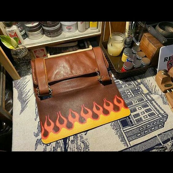 เพ้นท์กระเป๋าหนัง สีเพ้นท์หนัง สีเพ้นท์เสื้อ สีเพ้นท์ยีนส์ สีย้อมหนัง halo paint รูปที่ 8