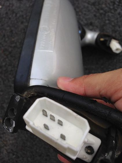 กระจกมองข้าง ปรับไฟฟ้า ตรงรุ่น Audi A80 ขับขวา 4 ประตู สภาพดี อะไหล่นอก รถสีบรอนซ์เงินใส่ได้เลยไม่ต้องทำสี รูปที่ 2