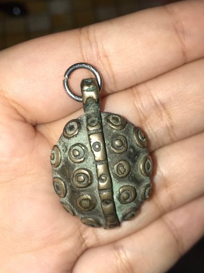 เต่า หลวงพ่อเดิม วัดหนองโพธิ์ ยุคต้น พิมพ์ใหญ่ เนื้อสำริดเงิน ยันต์อุ แท้ หายาก สภาพสวยมาก พุทธคุณเน้นทางด้านเมตตามหานิยม โชคลาภ ค้าขาย อุดม รูปที่ 5