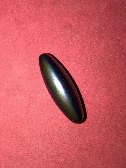 เหล็กไหล สีรุ้ง ขนาดประมาณ 1 นิ้ว สภาพสวย สมบูรณ์ เก่า แท้ หายาก เหล็กไหลเหล็กไหล 7 สีธาตุกายสิทธิ์บางทีหากเจ้าของบูชาให้ดี จะเปลี่ยนเป็นสีด รูปที่ 6