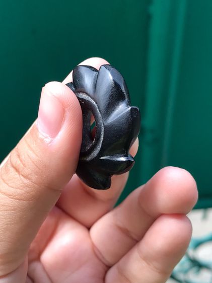 กงจักร เหล็กไหล ขนาดประมาณ 1 นิ้ว รูปทรงสวยงาม ผิวมันเงาดำสนิทผิวมันเงา มีน้ำหนัก สภาพสมบูรณ์ งานฝีมือ Classic เก่า แท้ แปลก หายาก แม่เหล็กด รูปที่ 8