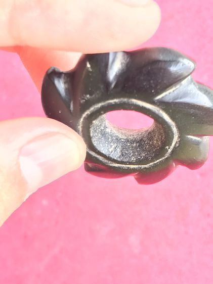 กงจักร เหล็กไหล ขนาดประมาณ 1 นิ้ว รูปทรงสวยงาม ผิวมันเงาดำสนิทผิวมันเงา มีน้ำหนัก สภาพสมบูรณ์ งานฝีมือ Classic เก่า แท้ แปลก หายาก แม่เหล็กด รูปที่ 4