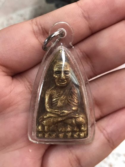 หลวงพ่อทวด วัดช้างให้ หลังเตารีด ปี 05 พิมพ์ใหญ่ เนื้อทองผสม เนื้อเหลือง สวยๆ คมๆ มีคราบดินเบ้า พิมพ์ถูก คมชัด สภาพเดิมๆ หายาก คลาสสิค แปลก  รูปที่ 5