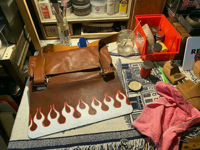 ซ่อมกระเป๋าถือหนัง ยาย้อมสีหนัง halo paint ฟื้นฟูพื้นผิวเครื่องหนัง รูปที่ 10