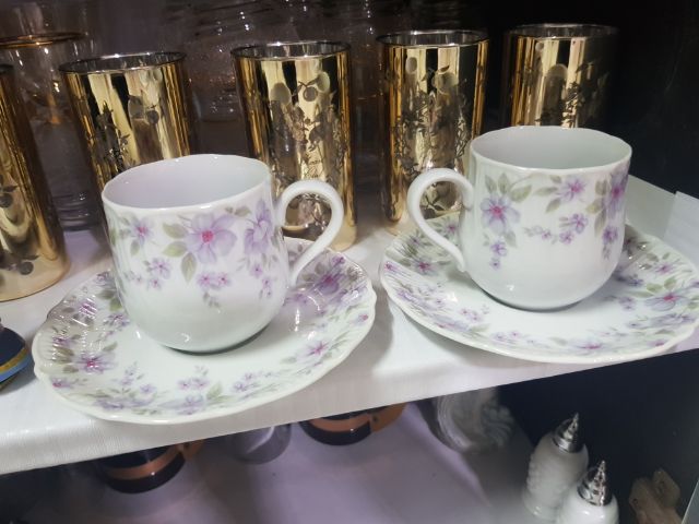 แก้วกาแฟลายดอกไม้สีม่วง รูปที่ 2