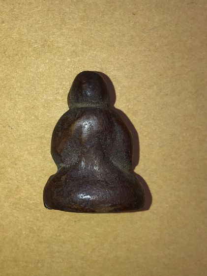 พระสังกัจจายน์ หลวงพ่อแก้ว วัดเครือวัลย์ จ.ชลบุรี ยุคต้น เนื้อผงคลุกรัก ผิวมันเงา สภาพเดิมๆ สวยสมบูรณ์มากๆ ไม่มีหักหรือซ่อม แท้ แปลก หายาก พ รูปที่ 2